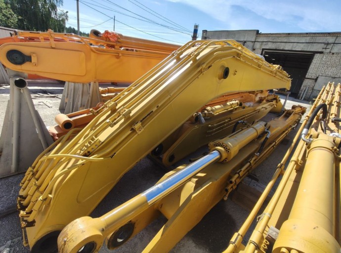 Удлиненное рабочее оборудование 15м на Komatsu PC220